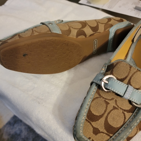 Couch Flats - Picture 3 of 3